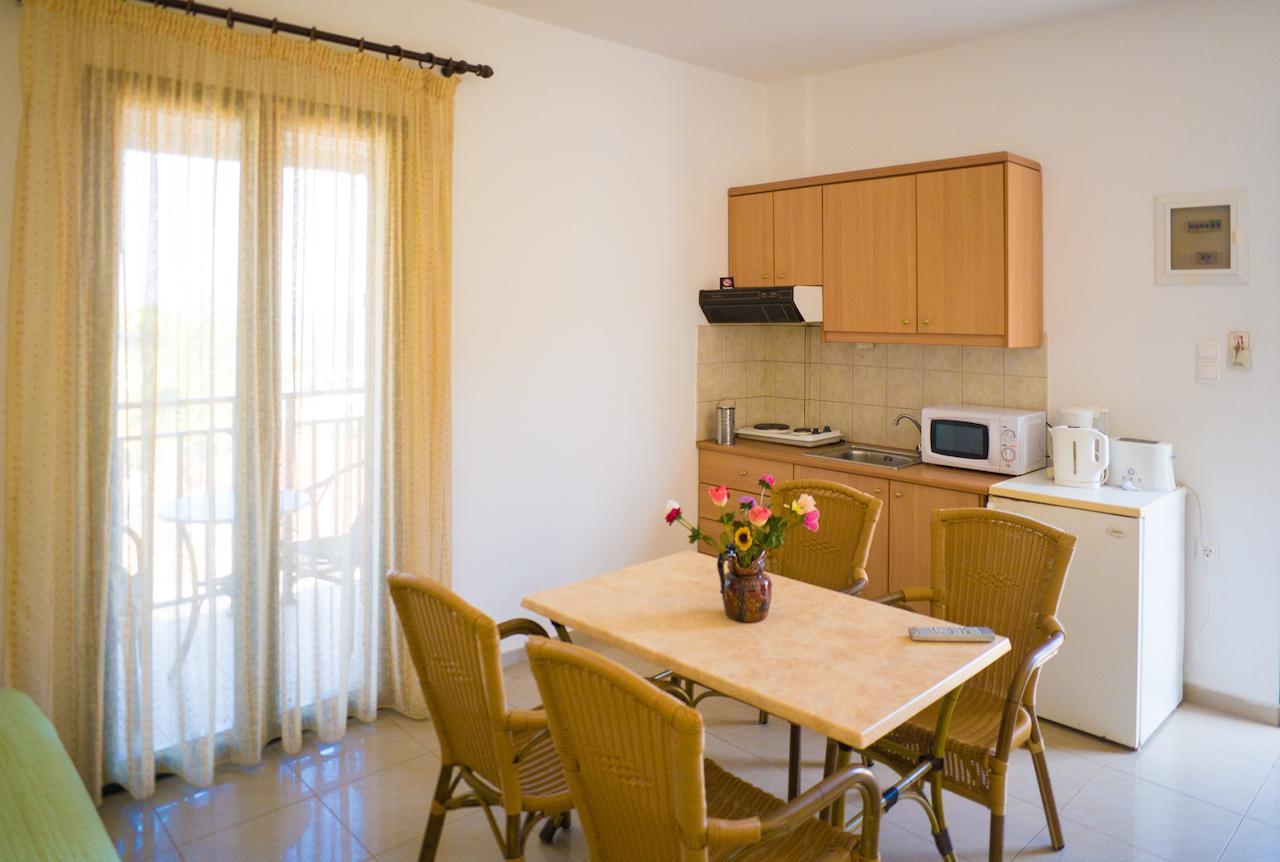 Mariamare Apts Stalida Quarto foto